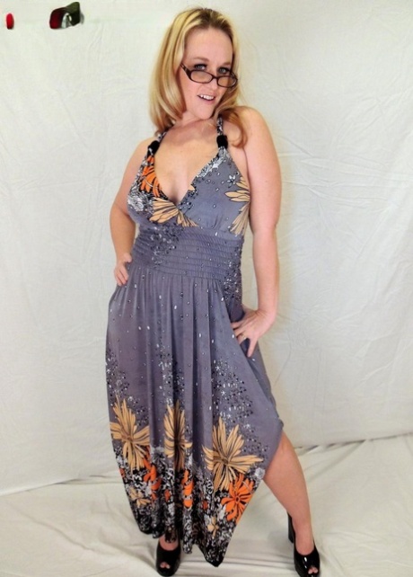 curvy barbi adult image