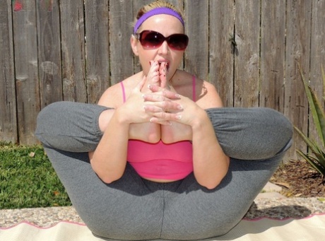fat black girl farting exclusive pics