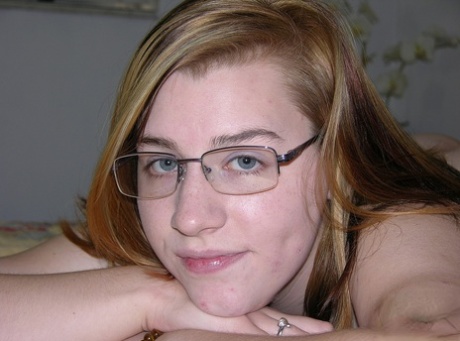 busty curvy blonde teen nice picture