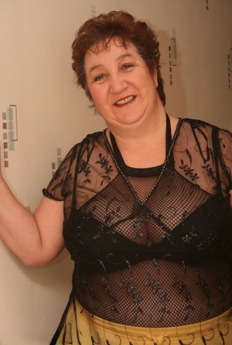 puffy nippled beauty gets off with thick vibrator hot xxx pictures
