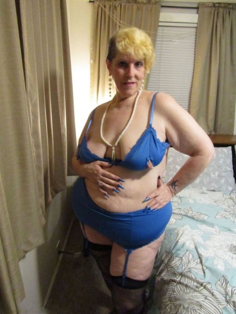 ass mature bbw cuckold nudes photos