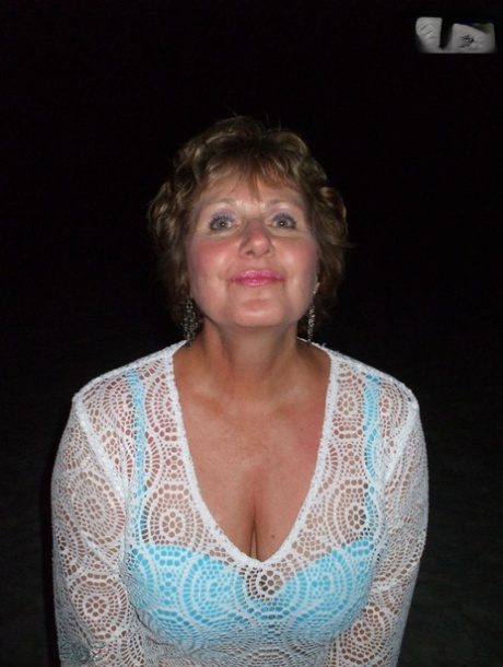 bbw granny vr naked picture