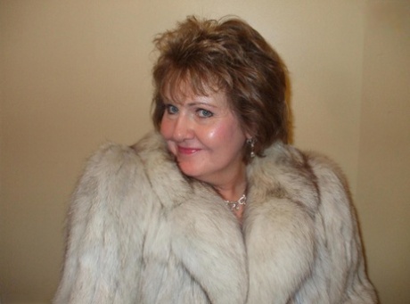 slim thick vic stepmom free xxx pictures