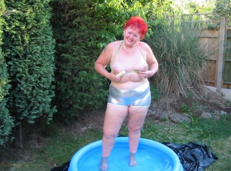 bbw running naked porn photos