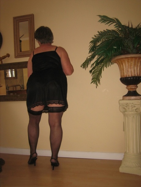 sexy blondes with fat ass hot nude pic