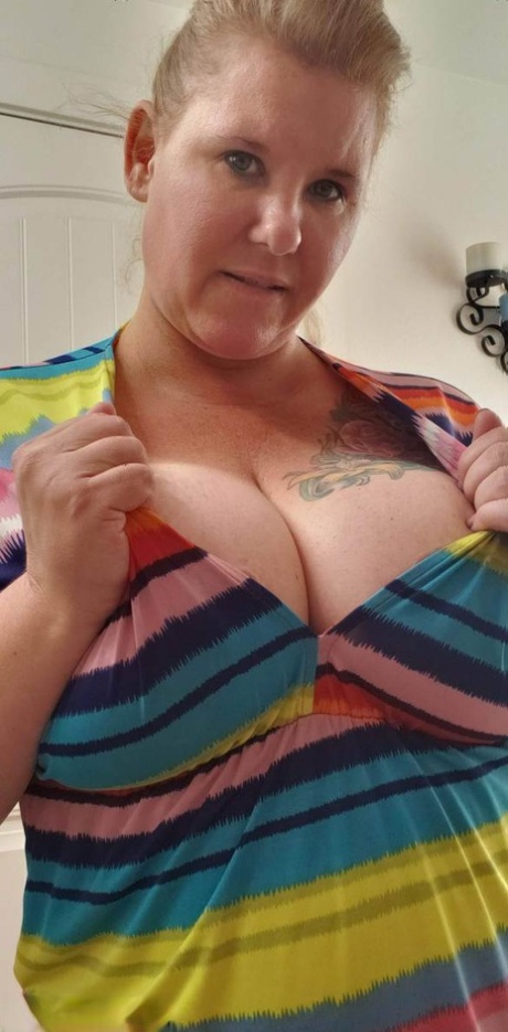 bbw huge titties selfie art naked photos