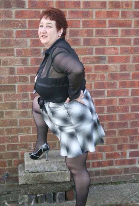 light skinned bbw throwing it back art xxx gallery