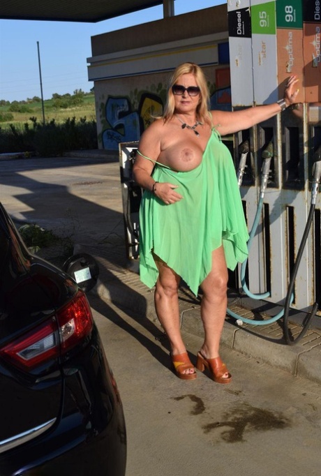 moms with huge asses xxx pic