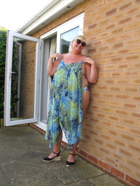bbw lesbian fingering top archive