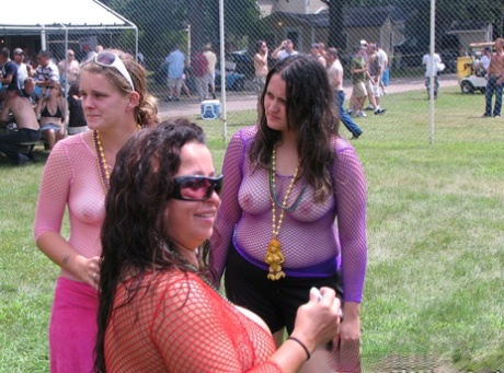 curvy legal age teenager loves biggest peckers nude pic