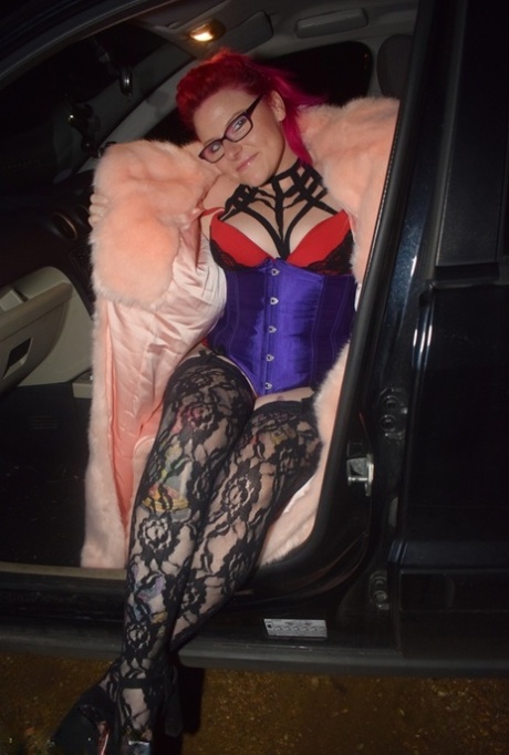 thick midget tanya sexy nude photo