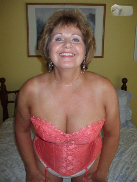 thick ass ebony granny free nude photo