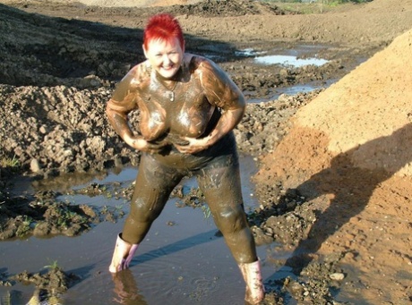 moms fat tits nudes images