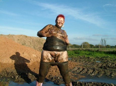 thick thighs fishnets naked picture