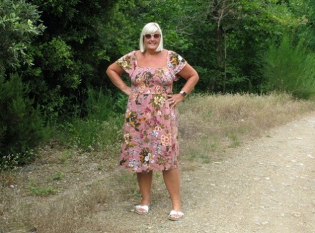 this thirty something anime loving housewife is chubby xxx pictures