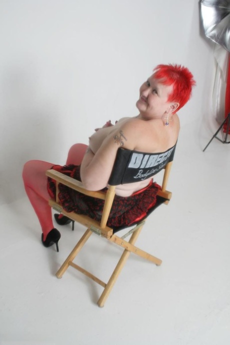 curvy sharon 42h sexy nude photos