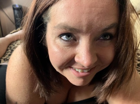vivian blush home alone no bra curvy erotic free sex pics