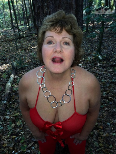 bbw break chair free sex pictures