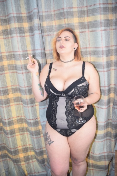 chubby parade kountry gal free naked picture
