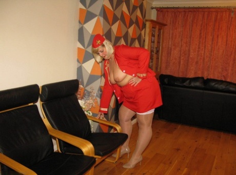 fat girdle free naked pictures