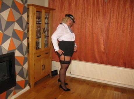 massive thick thighs hot naked image