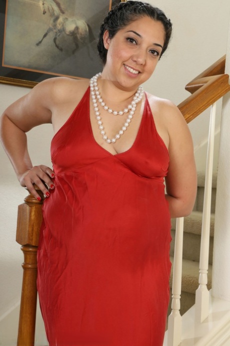 slim thick vic stepmom sexy naked picture