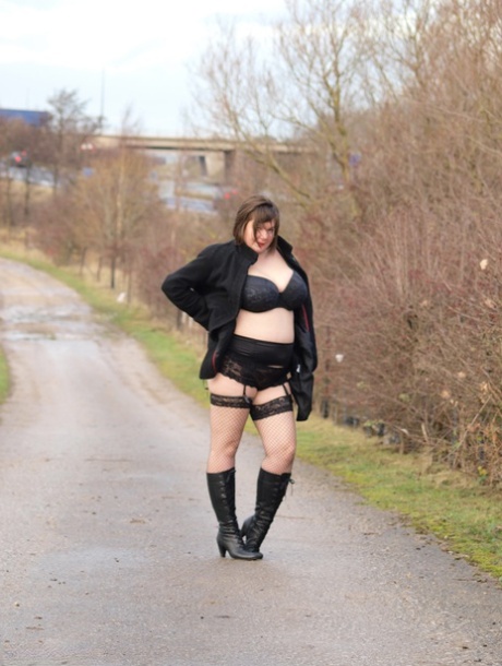 wild girl with a thick toy free sex picture
