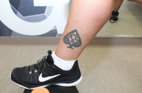 thick leg woman beautiful photo