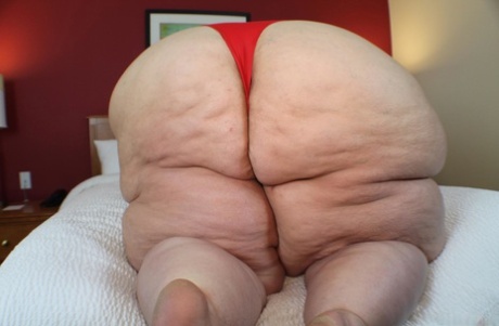 curvy lexas hot naked pic