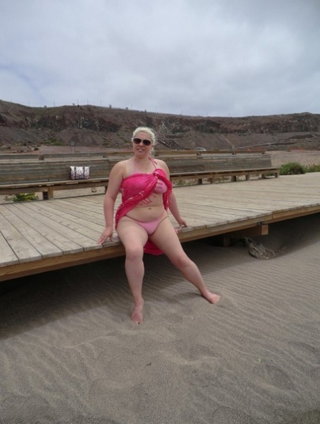 bbw vr s naked photo