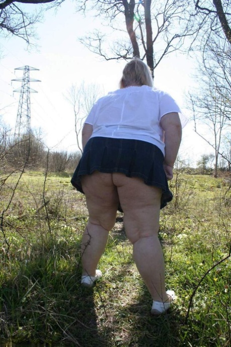 bbw wife pays debt nudes photos