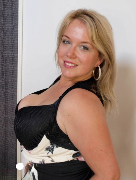 abby girl small tits chubby free naked galleries