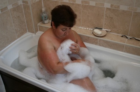 big tit british bbw slut leah jayne gets shagged free naked pics