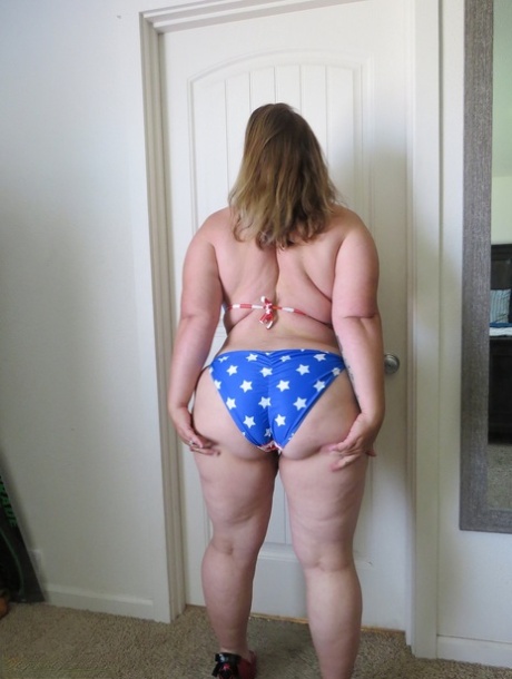 bbw with big tits and stockings creampied sexy nudes gallery
