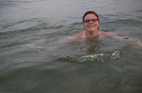 helped the fat lady mamma wash free xxx images
