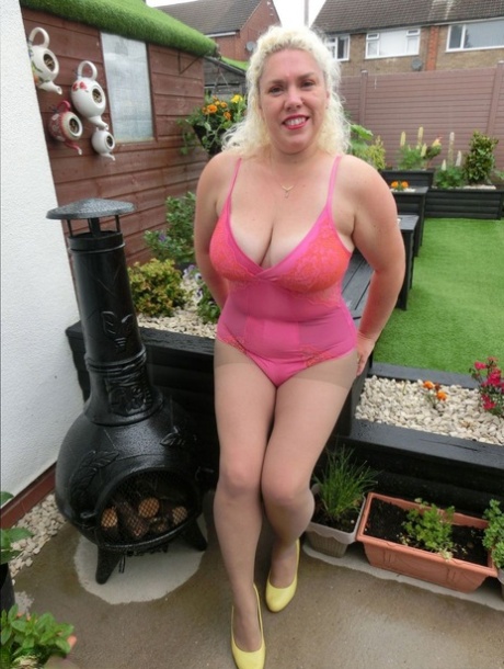 annie marie bbw art naked archive