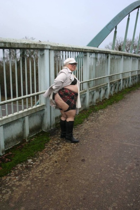 thick chubby big ass hot nude photo
