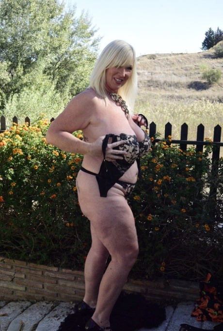 fat girl domination sexy nudes photos