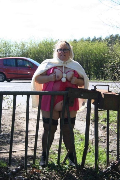 voluptuous beauty lily adams enjoys love rocket in her tang perfect images