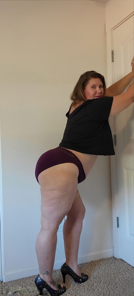 fat mom creampie art porn picture