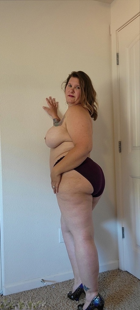 slim thick freak beautiful nude picture