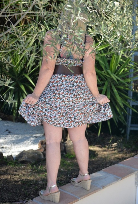 bbw kneeling beautiful porn images