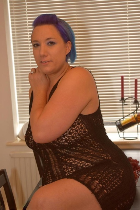 thick black on black sexy naked pic