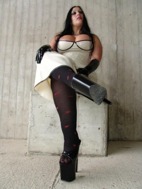 chubby chicks with ddd tits pornos gallery