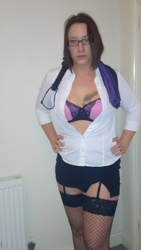 chubby milf lingerie free naked photo