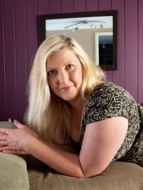 marie louise bbw hot sexy image