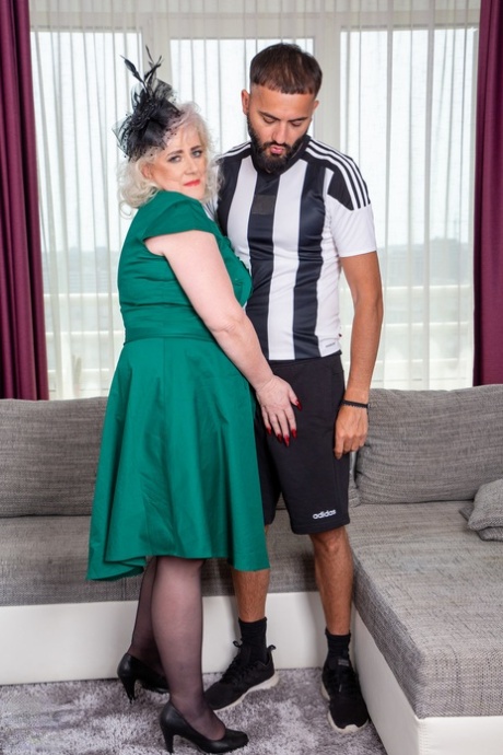 big ass oiled pawg julie cash erotic picture