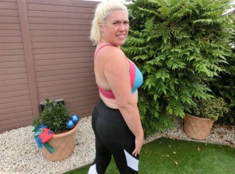 ebony bbw crying top pic