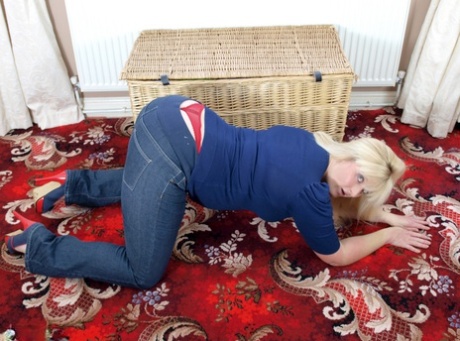 thick older beautiful porn gallery