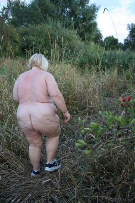 huge fat ass milf hot naked pics